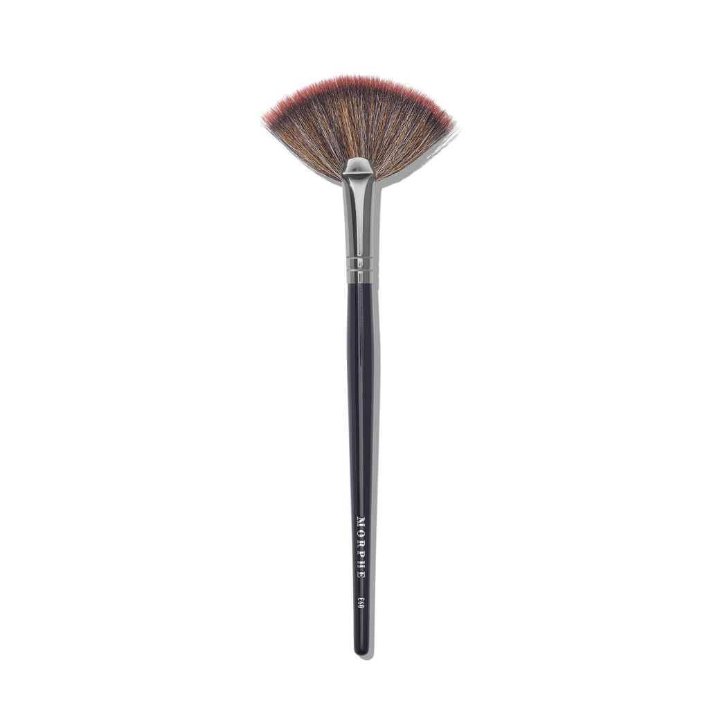 MORPHE - E60 - FAN HIGHLIGHTER BRUSH